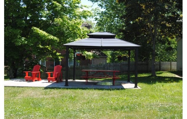 1 bedroom apartment of 570 sq. ft in Windsor
