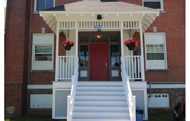 1 bedroom apartment of 570 sq. ft in Windsor