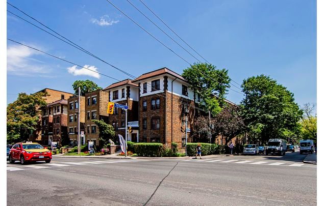 1 bedroom apartment of 624 sq. ft in York