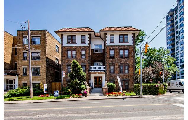 1 bedroom apartment of 624 sq. ft in York