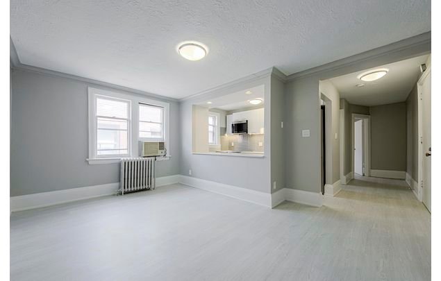 1 bedroom apartment of 624 sq. ft in York