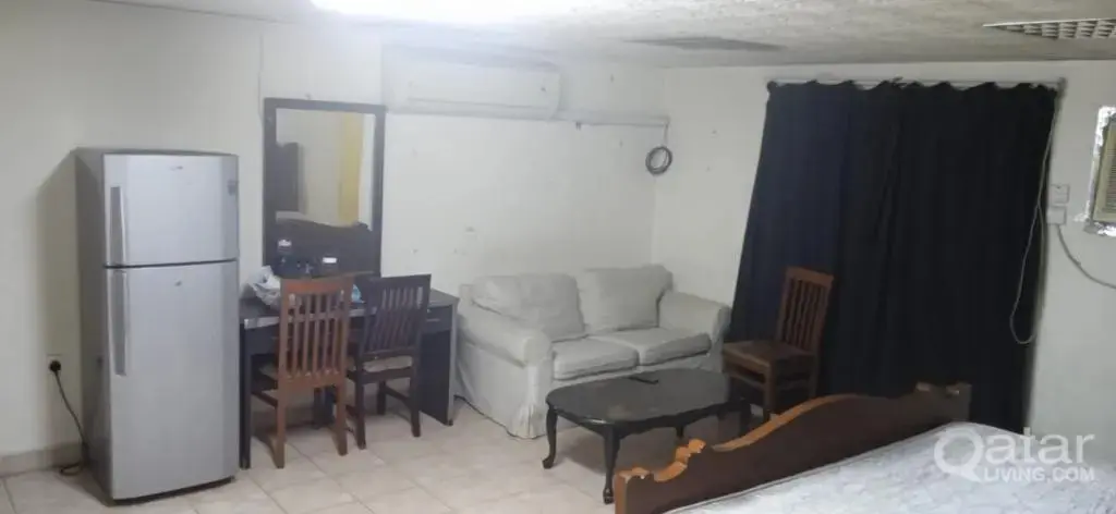 Furnished studio with balcony for family At Umm Ghuwailina, near metro station.
