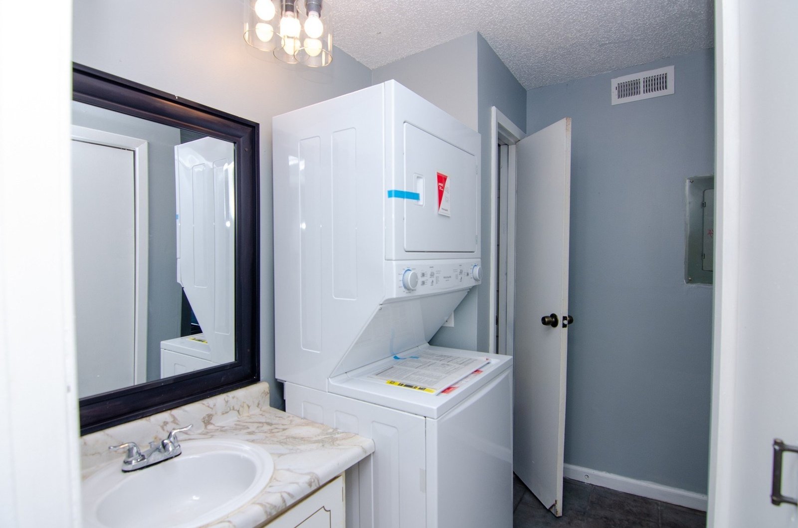 ONE BEDROOM CONDO RENTAL IN NASHVILLE, TENNESSEE