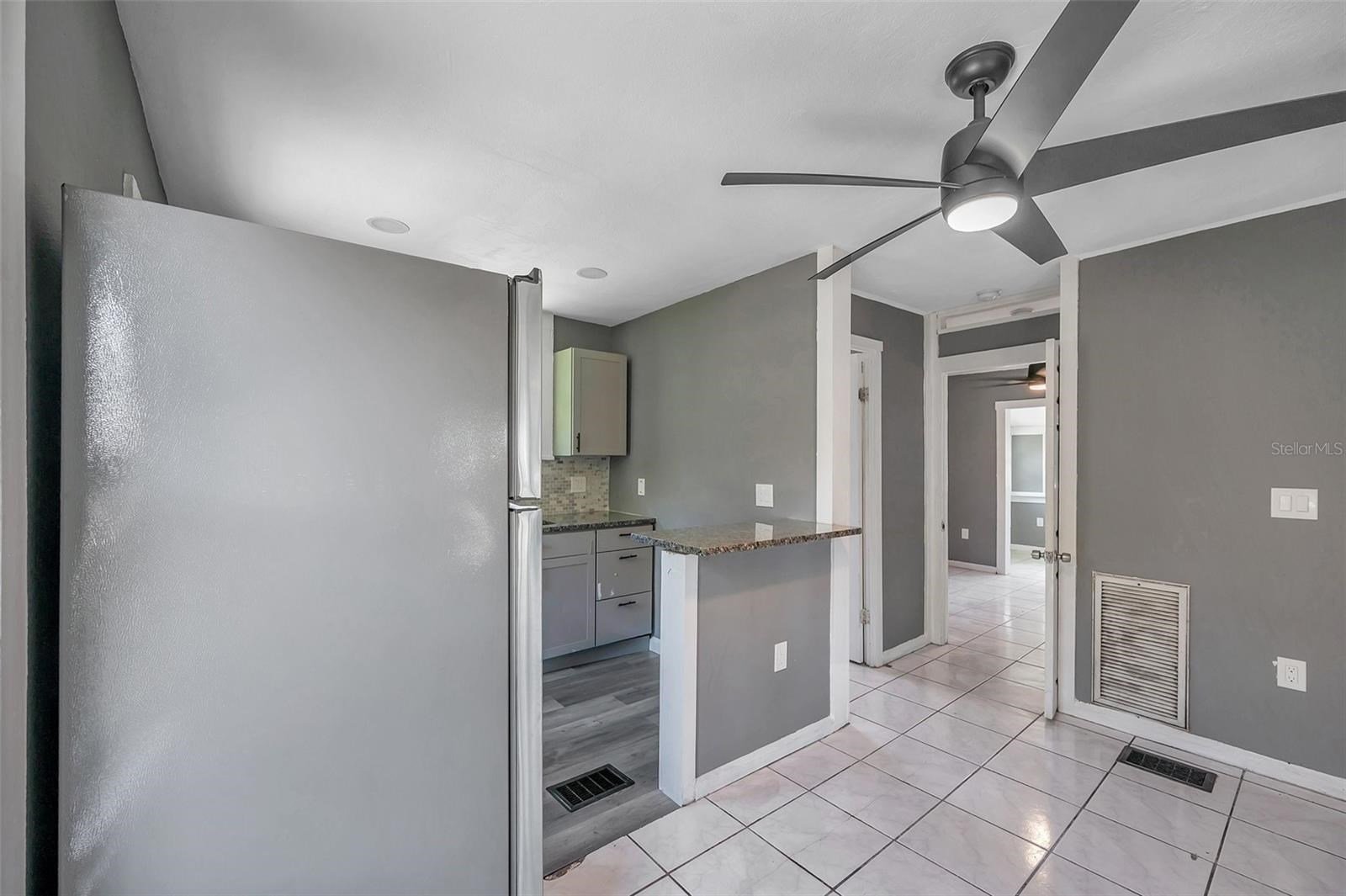 ONE BEROOM RENTAL IN ST PETERSBURG, FLORIDA