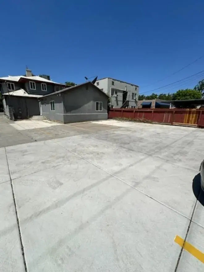 Upstairs Studio Available- Remodeled Tower District Home - for Rent!