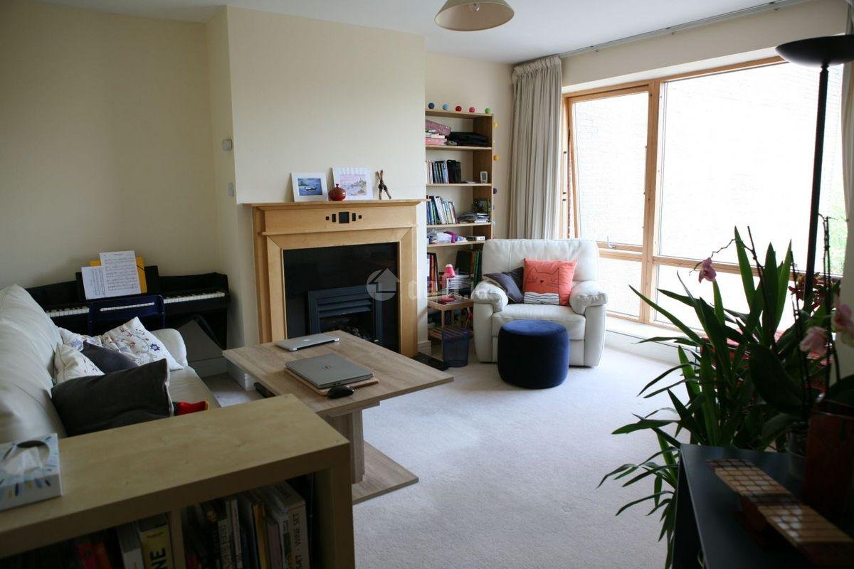 One bedroom apartment on the 5th floor of the exclusive Symphony House