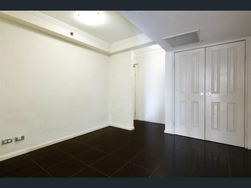 Studio Apartment on level 28 at 'The Summit'- Opposite to World Square in Sydney