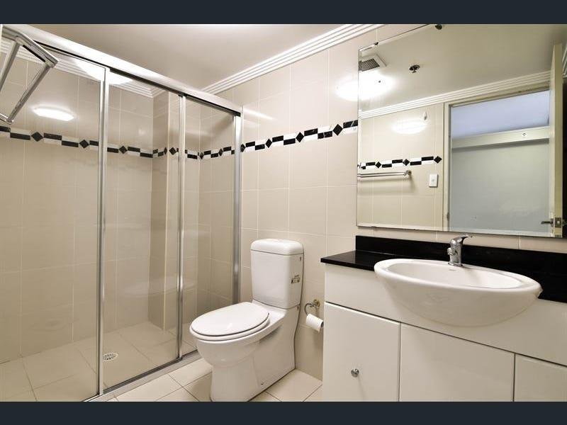 Studio Apartment on level 28 at 'The Summit'- Opposite to World Square in Sydney