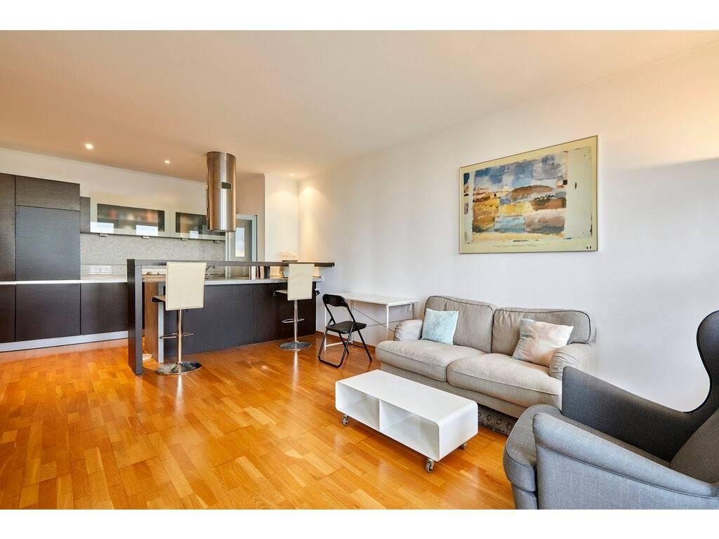 Shared roo in 2-room flat 25B,Boulevard Royal, Ville Haute, Luxembourg