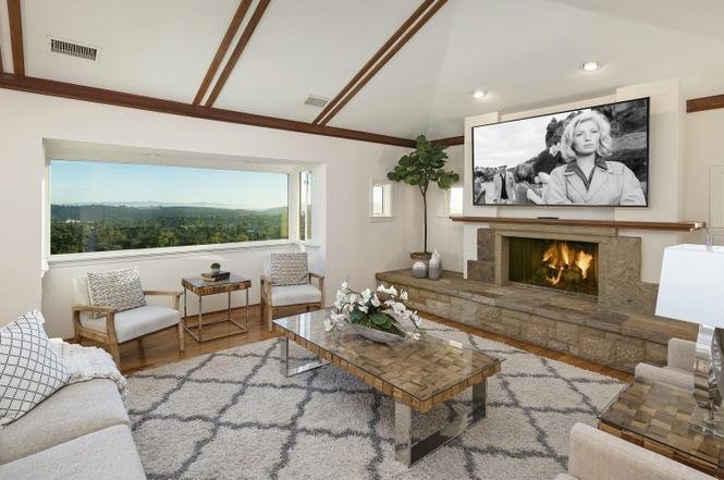 Exquisite 4-bedroom in Calle Laureles, Santa Barbara