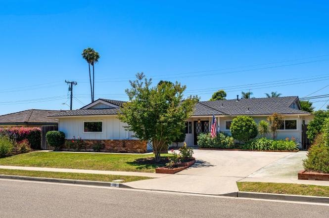 4-bed, 2-bath Mid-Century Ranch-style home For Sale in Santa Barbara